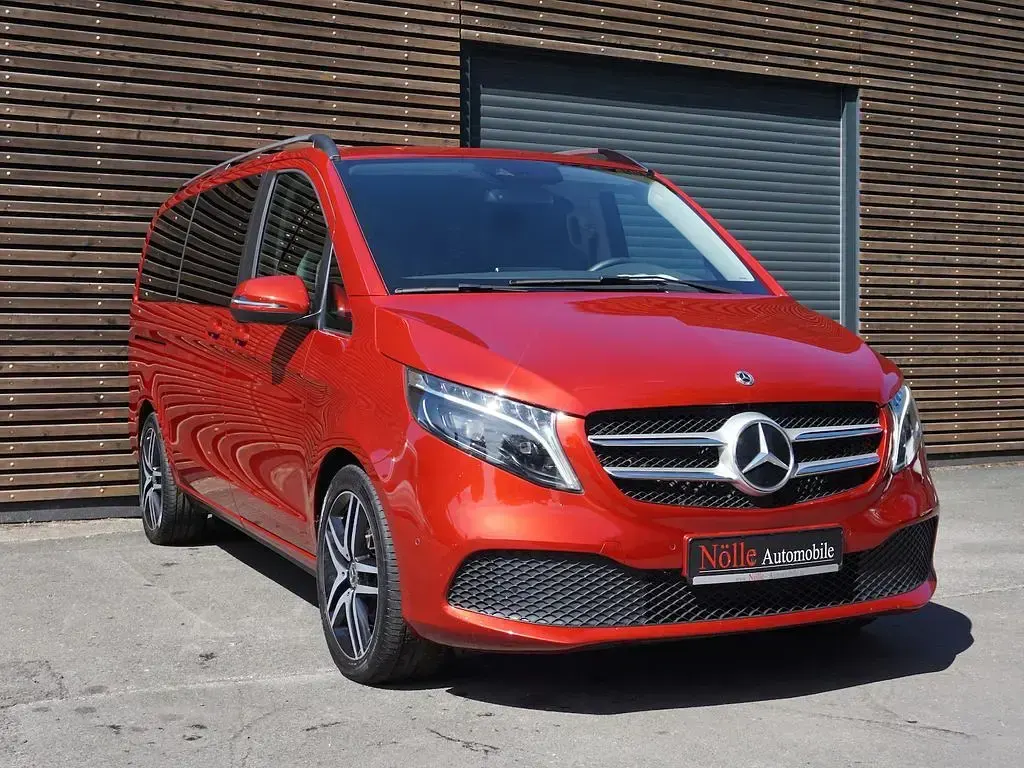 Gebraucht Mercedes V220 AMG 163 PS (119 kW) 2024 Rot Van / Kleinbus