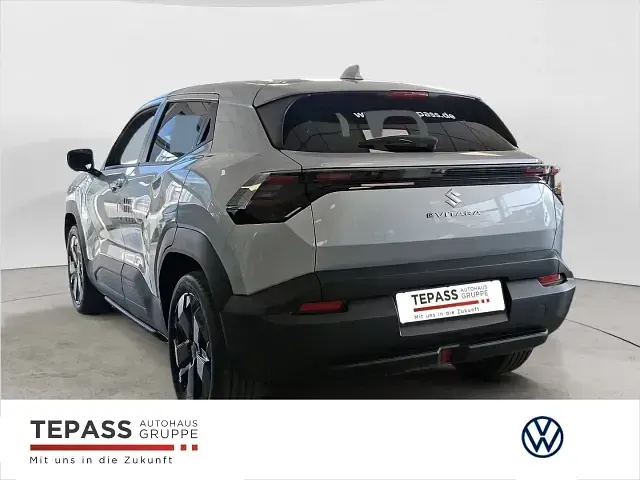 Gebraucht Suzuki e-Vitara Comfort+ 135 kW (184 PS) 2026 Silber SUV
