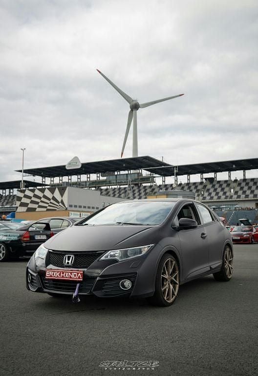 Schwarz Gebraucht 2016 Honda Civic Elegance Limousine | 12.000 € (Fairer Preis) - Bild 1/4