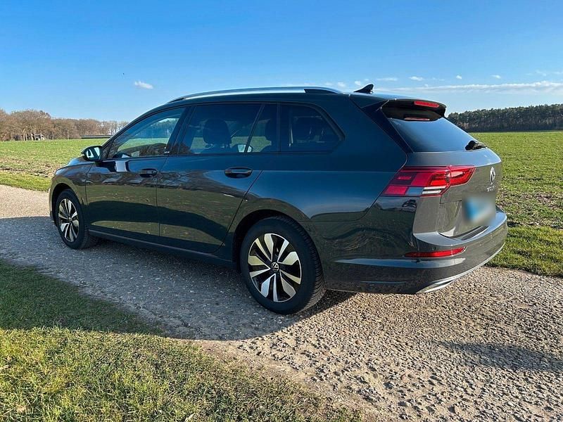 Gebraucht VW Golf VIII Move 150 PS (110 kW) 2023 Grau Kombi