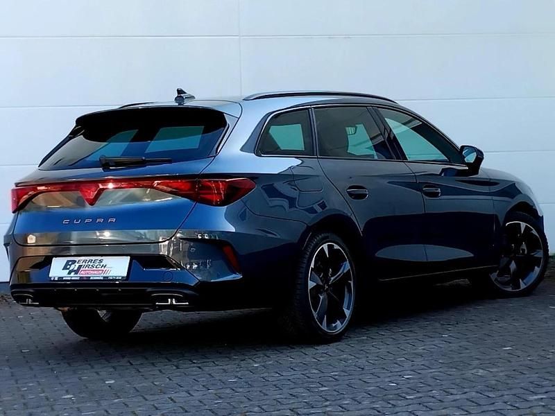 Gebraucht Cupra Leon 150 PS (110 kW) 2025 Magnetic grau metallic Kombi