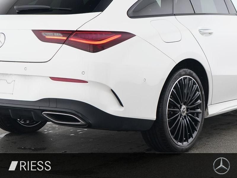 Gebraucht Mercedes CLA250e Shooting Brake AMG 163 PS (119 kW) 2025 Unilack polarweiß Kombi