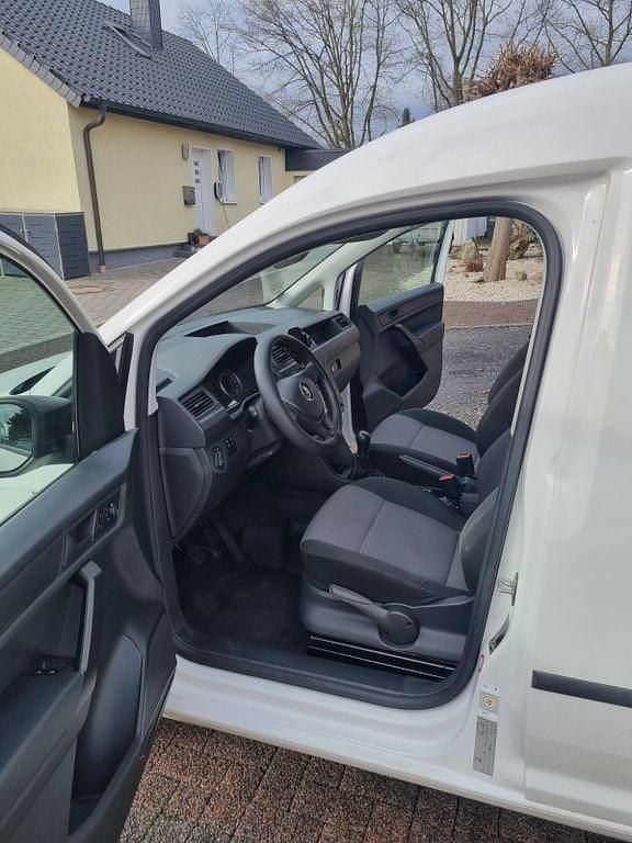 Gebraucht VW Caddy 102 PS (75 kW) 2021 Weiß Van / Kleinbus
