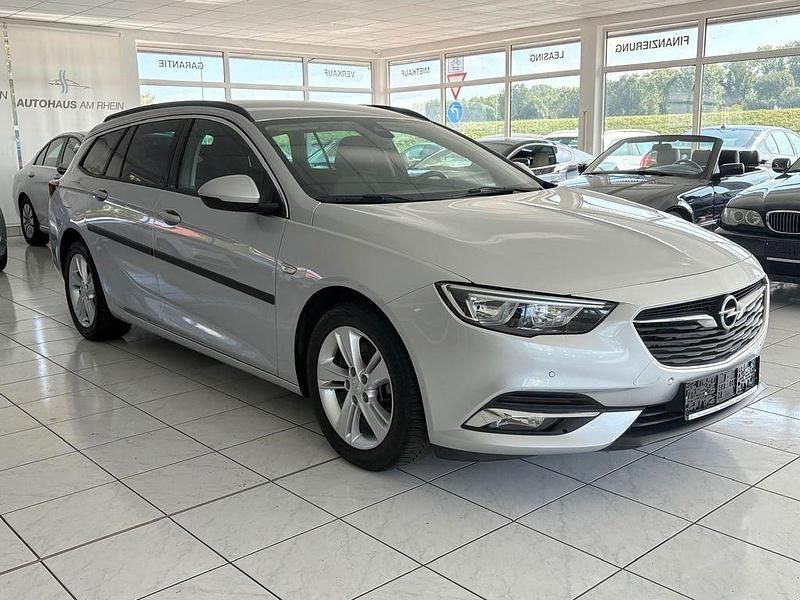 Silber Gebraucht 2017 Opel Insignia Limousine | 13.299 € (Fairer Preis) - Bild 1/4