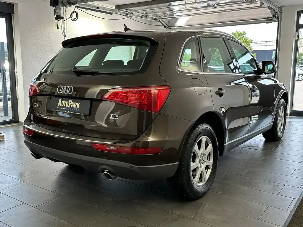 Gebraucht Audi Q5 Comfort 239 PS (175 kW) 2011 Braun SUV