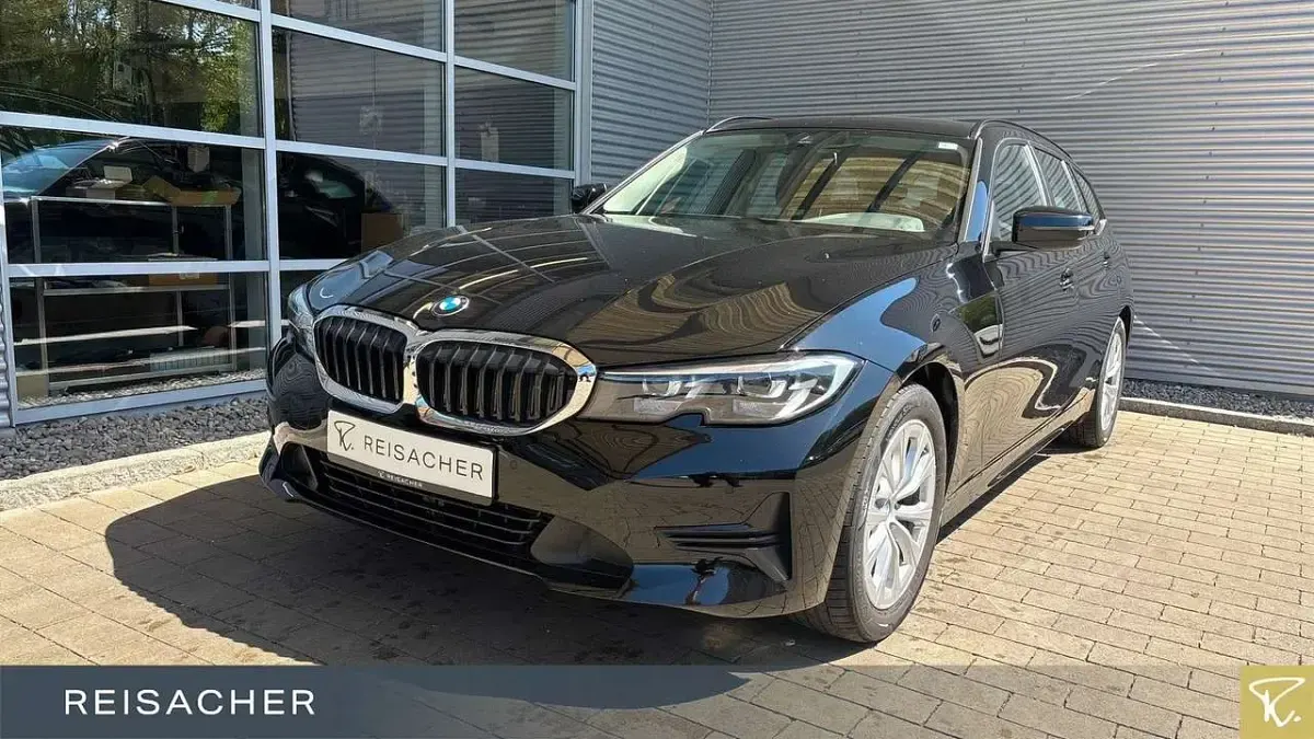 Gebraucht BMW 318 Advantage 156 PS (114 kW) 2022 Schwarz Limousine