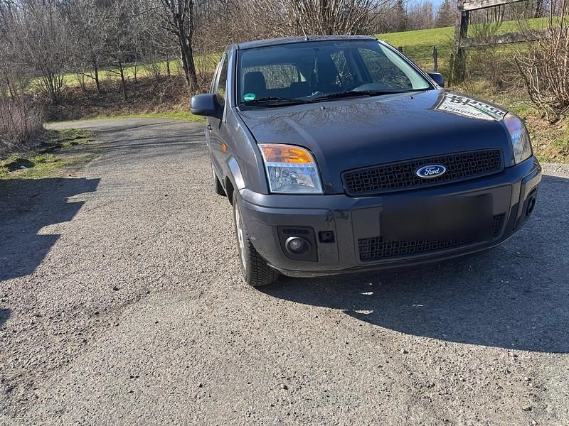 Gebraucht Ford Fusion 80 PS (58 kW) 2012 Grau Kleinwagen