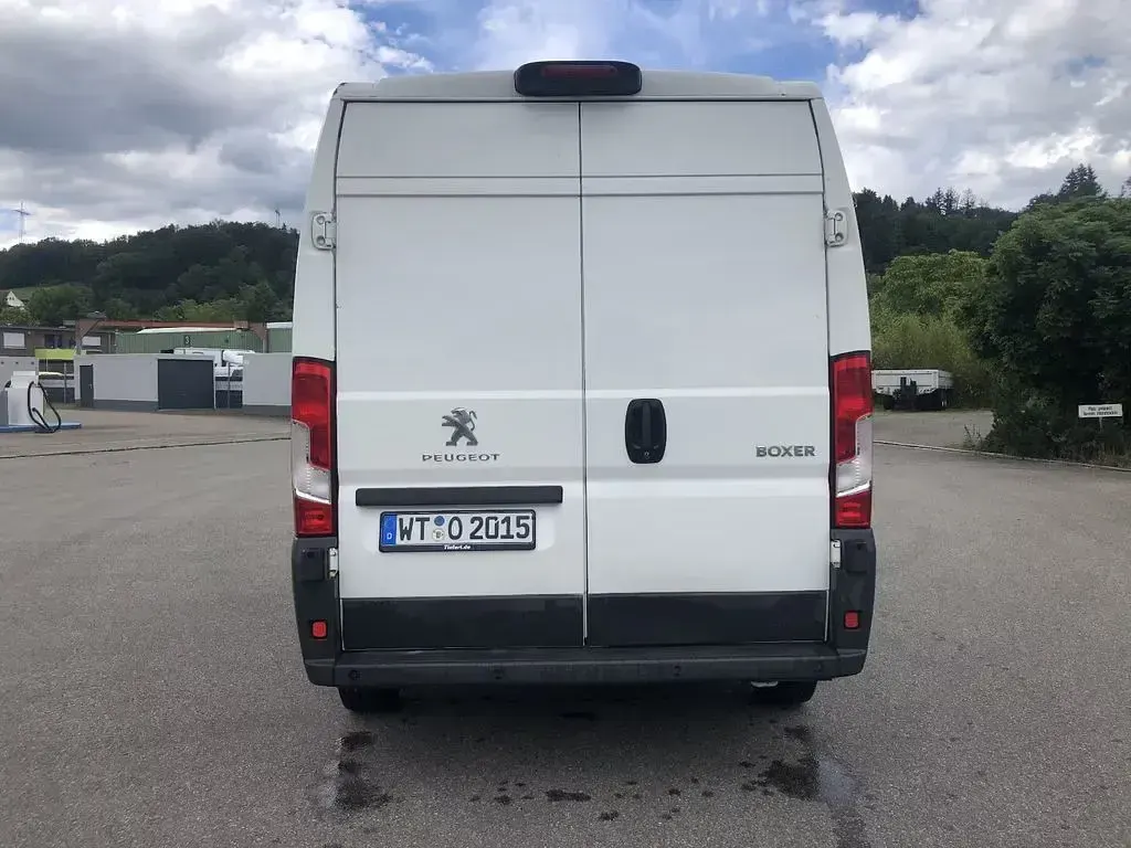 Gebraucht Peugeot Boxer Basis 110 PS (80 kW) 2015 Weiß Van