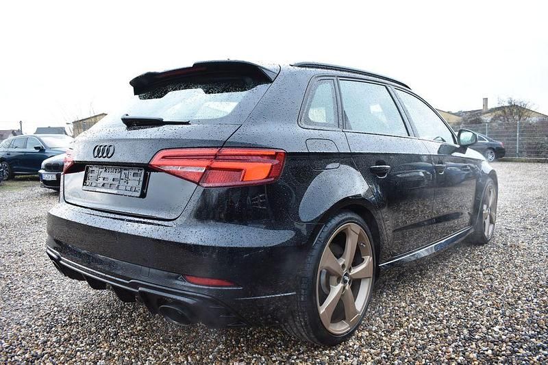 Gebraucht Audi RS3 Sport 400 PS (294 kW) 2019 Mythosschwarz Limousine