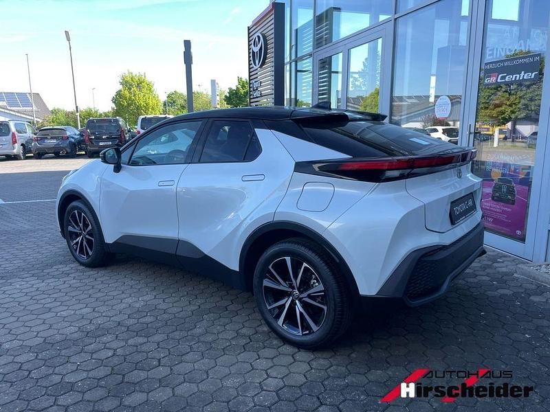 Neu Toyota C-HR 197 PS (144 kW) 2025 Weiß SUV