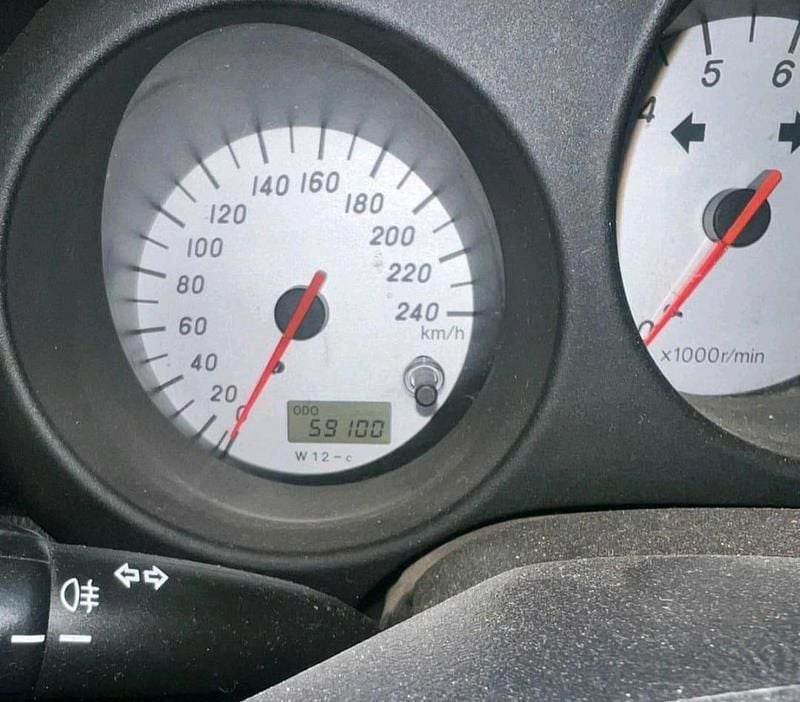 Gebraucht Toyota MR2 140 PS (102 kW) 2001 Gelb Cabrio