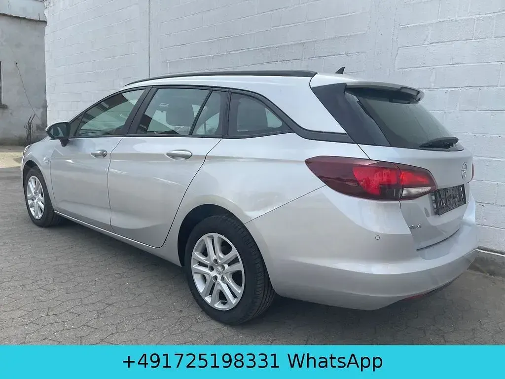 Używany Opel Astra Edition 110 KM (80 kW) 2018 Srebrny Kombi