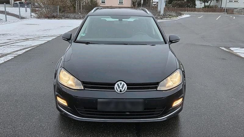 Gebraucht VW Golf VII LOUNGE 110 PS (80 kW) 2015 Schwarz Kombi
