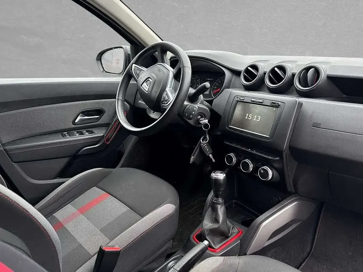 Używany Dacia Duster Adventure 150 KM (110 kW) 2019 Srebrny SUV