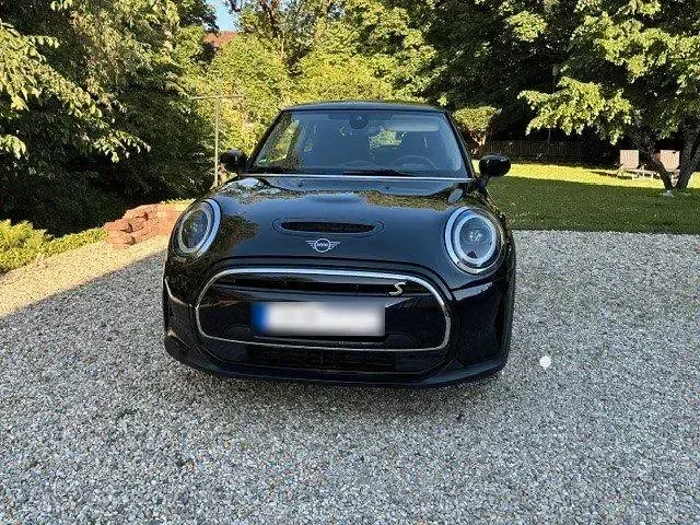Gebraucht Mini Cooper SE 135 kW (184 PS) 2023 Schwarz Kleinwagen