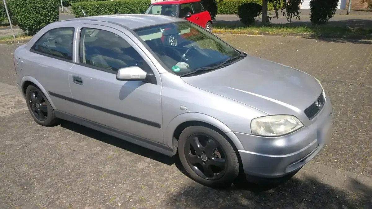 Gebraucht Opel Astra Comfort 101 PS (74 kW) 2002 Silber Coupé