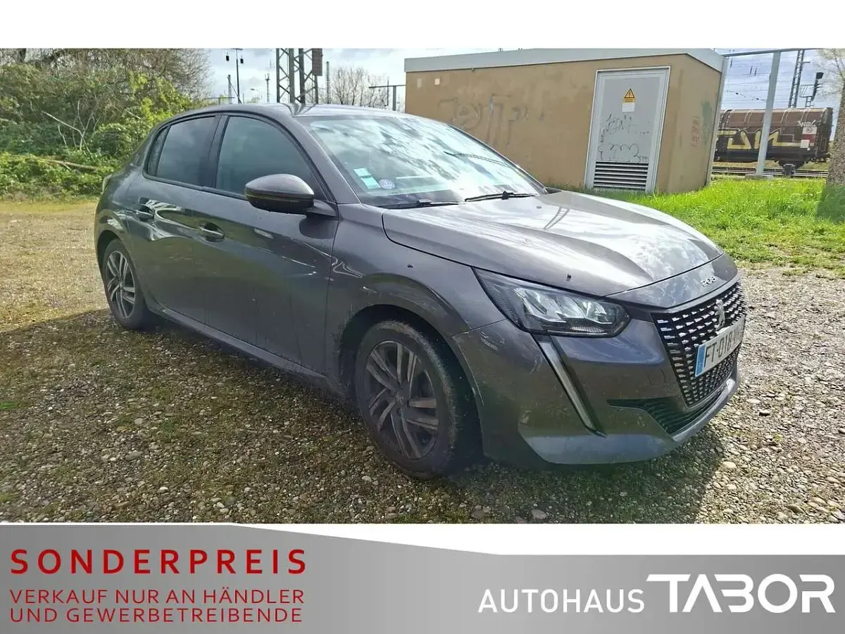 Gebraucht Peugeot 208 Allure 101 PS (74 kW) 2020 Lackierung platiniumgrau/typ Kleinwagen
