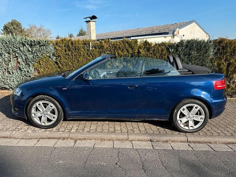 Gebraucht Audi A3 Cabriolet S-Line 140 PS (102 kW) 2012 Blau Cabrio