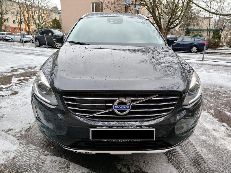 Grau Gebraucht 2015 Volvo XC60 Summum SUV | 12.800 € (Superpreis) - Bild 1/4