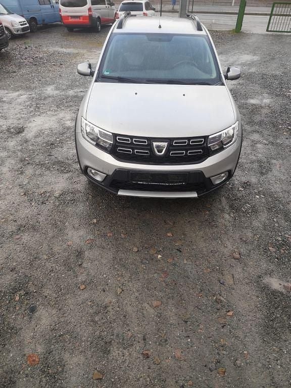 Gebraucht Dacia Sandero Prestige 90 PS (66 kW) 2018 Silber Limousine
