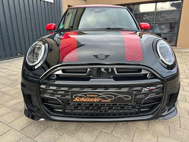 Gebraucht Mini John Cooper Works 204 PS (150 kW) 2024 Schwarz Kleinwagen
