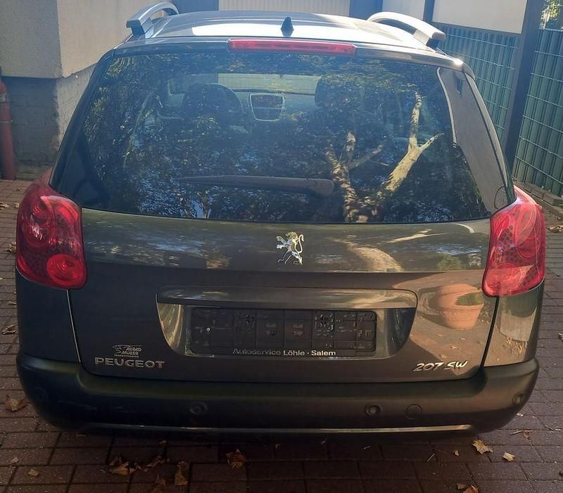 Gebraucht Peugeot 207 Premium 120 PS (88 kW) 2012 Grau Kombi