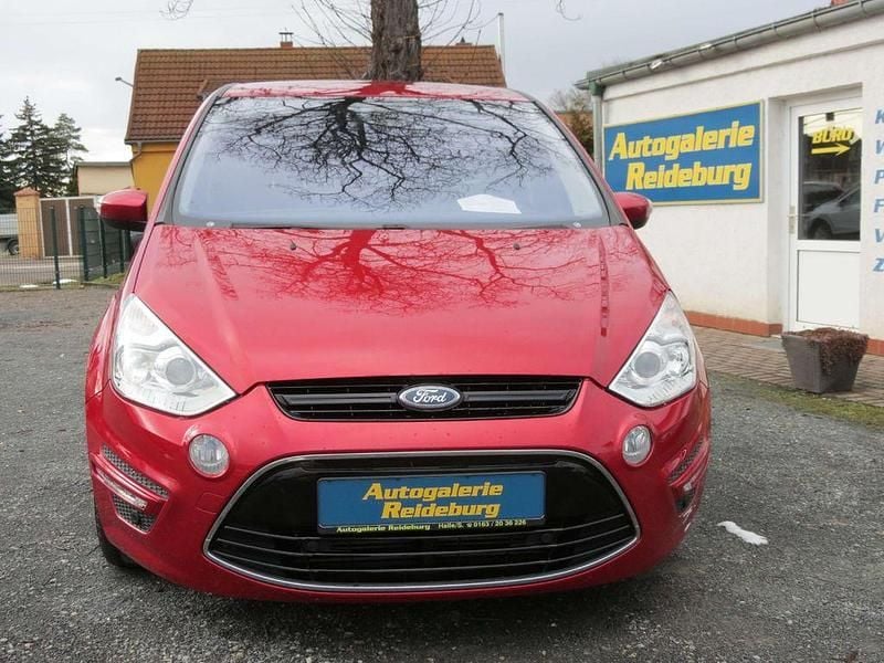 Gebraucht Ford S-MAX Titanium 203 PS (149 kW) 2014 Rot Van / Kleinbus