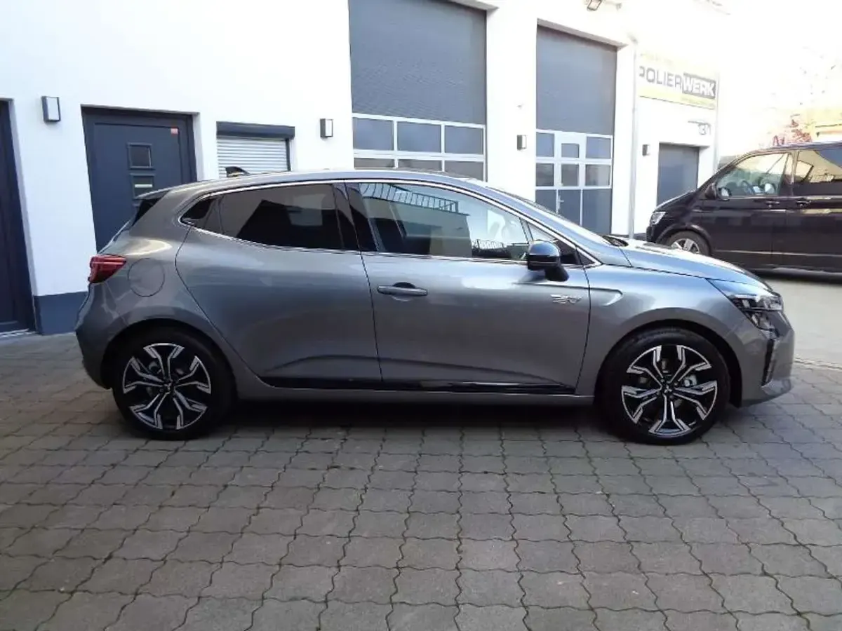 Neu Mitsubishi Colt Edition 143 PS (105 kW) 2026 Grau Kleinwagen