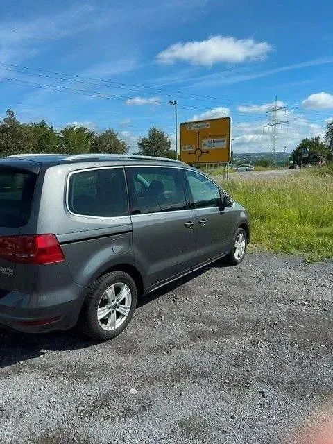 Gebraucht VW Sharan Highline 140 PS (102 kW) 2011 Grau Van / Kleinbus