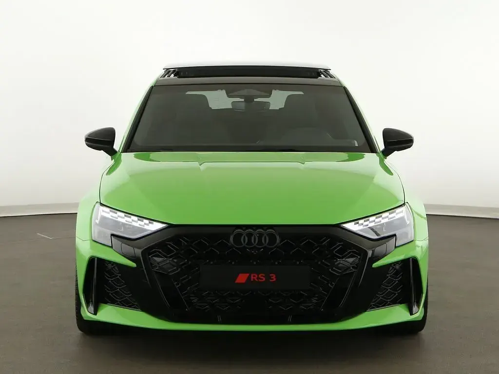 Gebraucht Audi RS3 Sport 400 PS (294 kW) 2026 Kyalamigrün Limousine