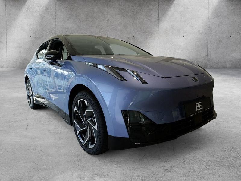 Neu Lynk & Co 02 200 kW (272 PS) 2025 Blau SUV