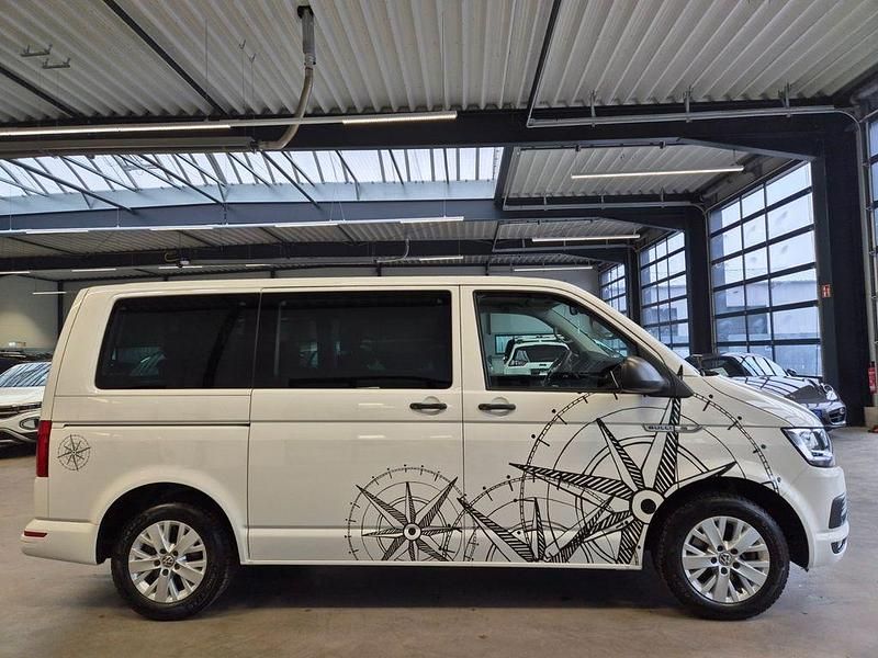 Gebraucht VW Multivan 114 PS (83 kW) 2017 Candyweiß Van