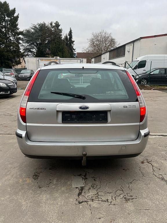 Gebraucht Ford Mondeo Ambiente 145 PS (106 kW) 2002 Silber Limousine