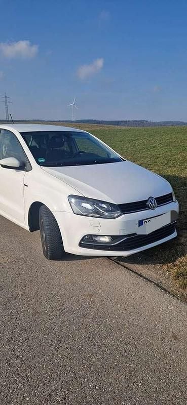 Gebraucht VW Polo LOUNGE 90 PS (66 kW) 2015 Limousine
