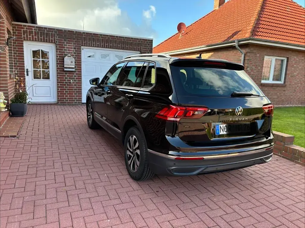 Brugt VW Tiguan Active 150 HK (110 kW) 2023 Sort SUV