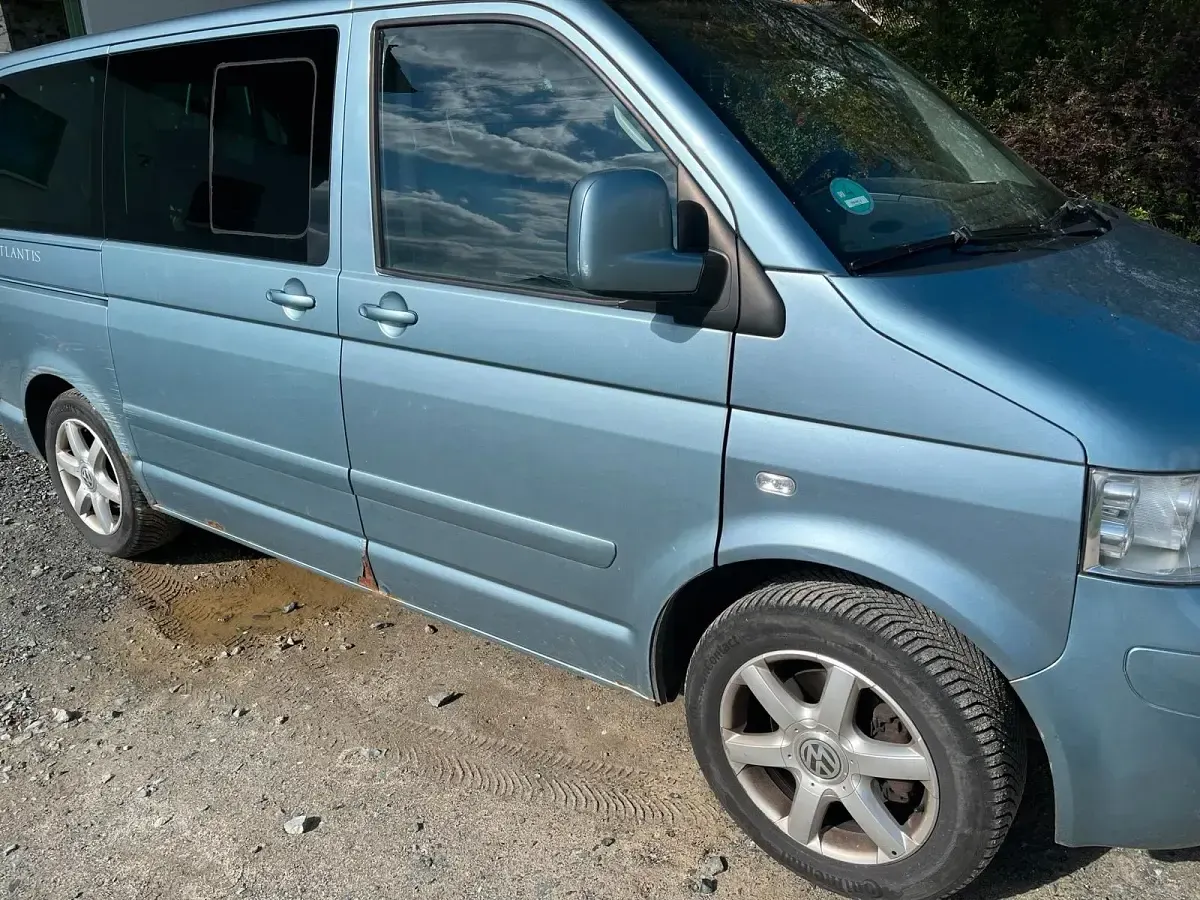 Gebraucht VW T5 131 PS (96 kW) 2007 Blau Van