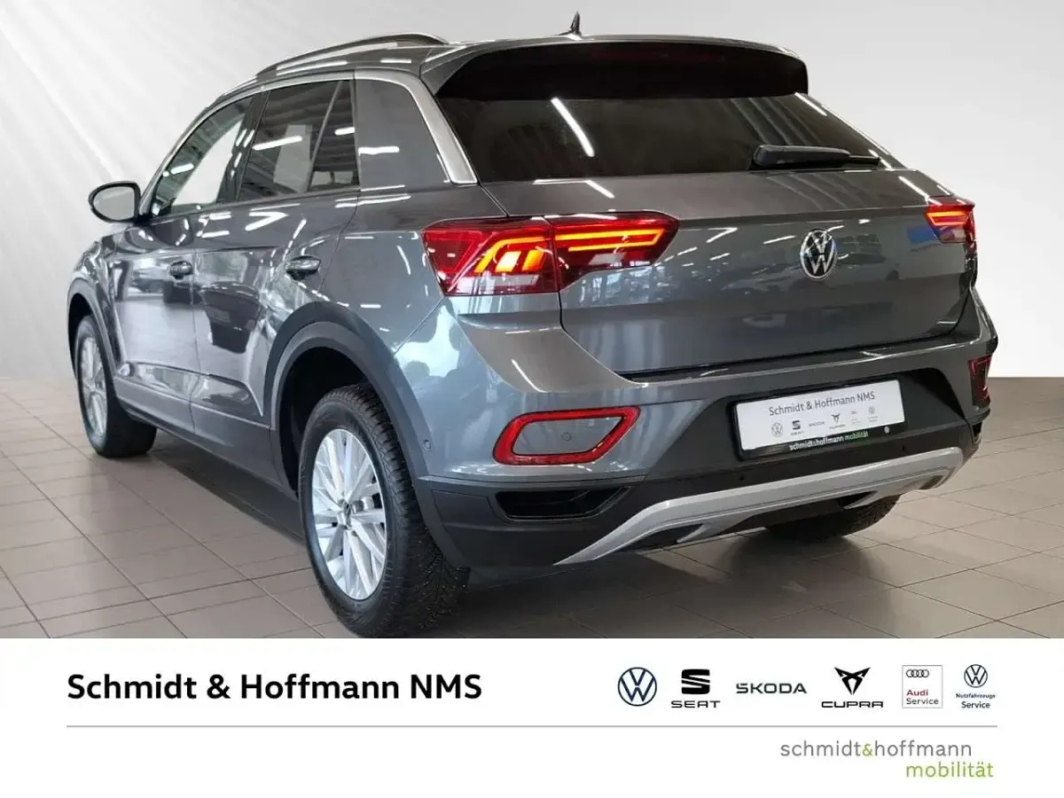 Gebraucht VW T-Roc Life 150 PS (110 kW) 2023 Indiumgrau SUV
