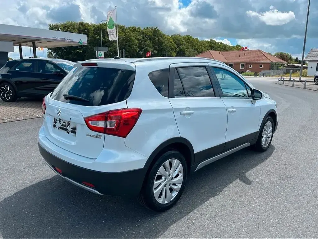 Gebraucht Suzuki SX4 S-Cross 140 PS (102 kW) 2017 Weiß SUV