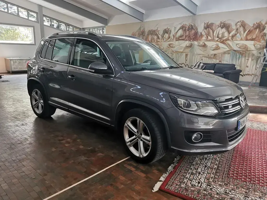 Gebraucht VW Tiguan R-line 150 PS (110 kW) 2016 Grau SUV