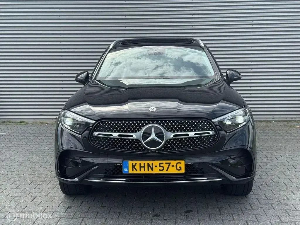 Gebraucht Mercedes GLC300e AMG line 313 PS (230 kW) 2023 Schwarz SUV