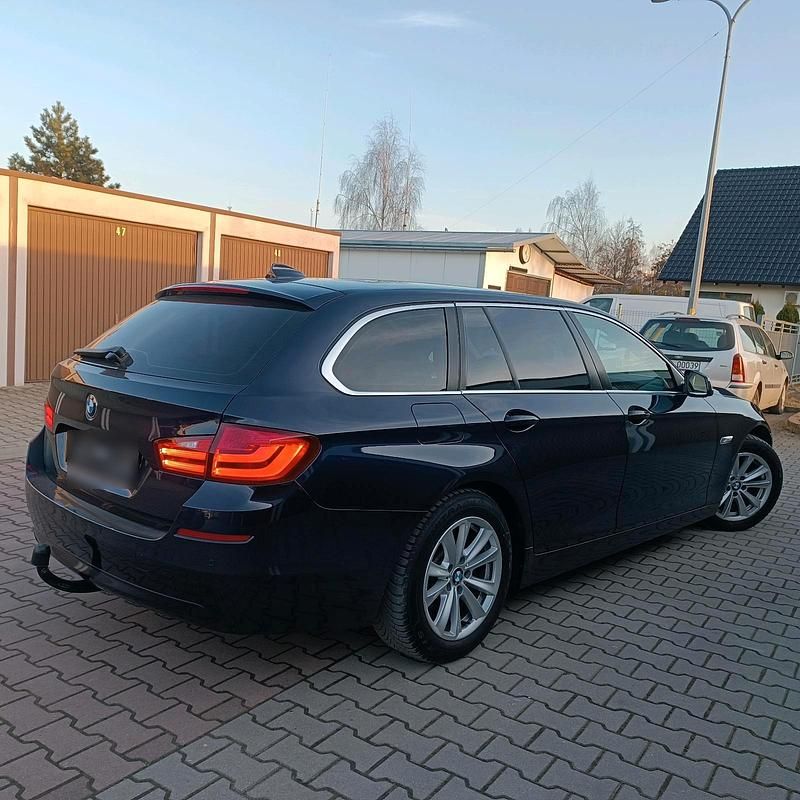 Gebraucht BMW 530 258 PS (189 kW) 2013 Blau Kombi
