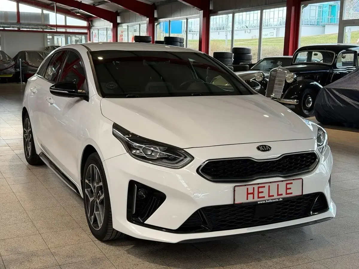 Używany Kia ProCeed GT-Line 140 KM (102 kW) 2019 Biały Kombi