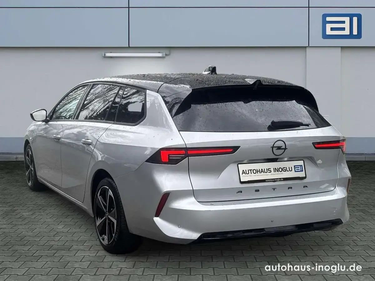 Usado Opel Astra S 131 HP (96 kW) 2025 Prateado Citadino