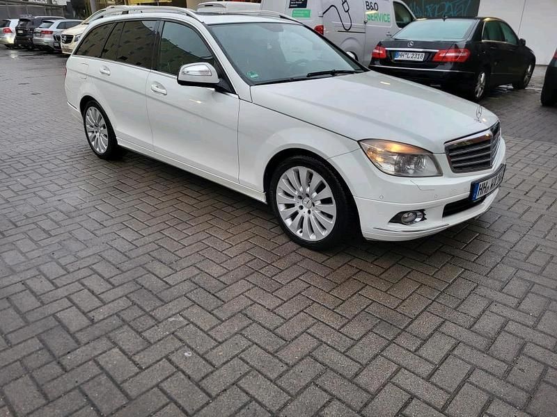Gebraucht Mercedes C320 224 PS (164 kW) 2007 Weiß Kombi