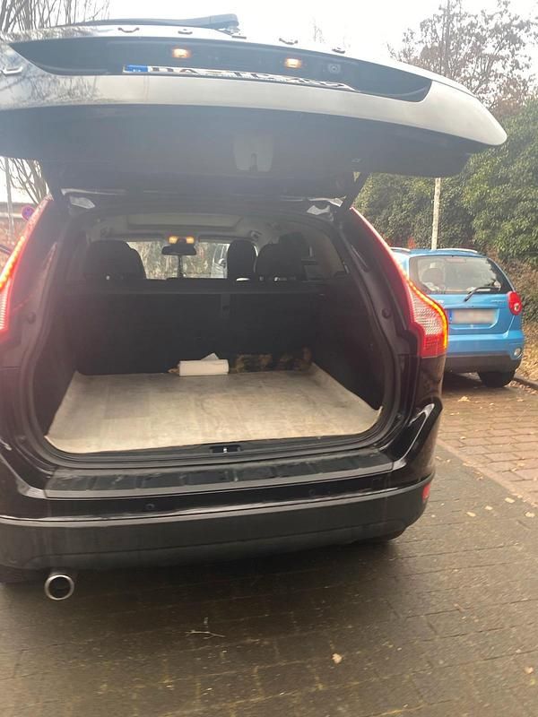 Gebraucht Volvo XC60 120 PS (88 kW) 2012 Schwarz SUV