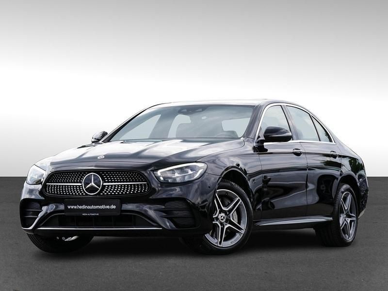 Schwarz Gebraucht 2022 Mercedes E300 Avantgarde Limousine | 39.490 € (Teuer) - Bild 1/4