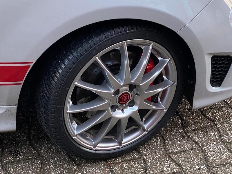 Gebraucht Abarth 595C Competizione 180 PS (132 kW) 2018 Grau Cabrio