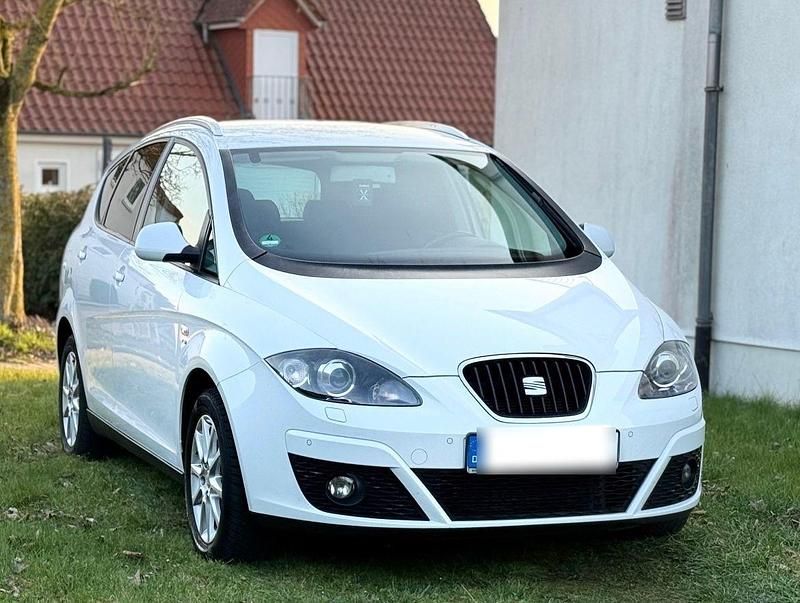 Gebraucht Seat Altea 105 PS (77 kW) 2011 Weiß Van / Kleinbus