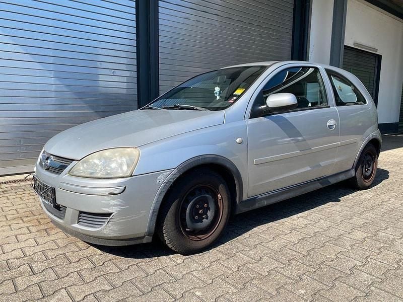 Silber Gebraucht 2005 Opel Corsa Edition Kleinwagen | 1.590 € (Fairer Preis) - Bild 1/4