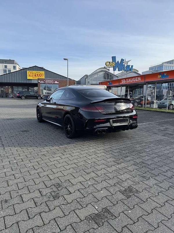 Gebraucht Mercedes C300 245 PS (180 kW) 2016 Schwarz Coupé
